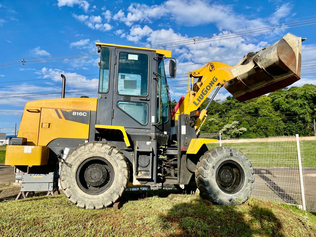 Carregadeira LiuGong 816c